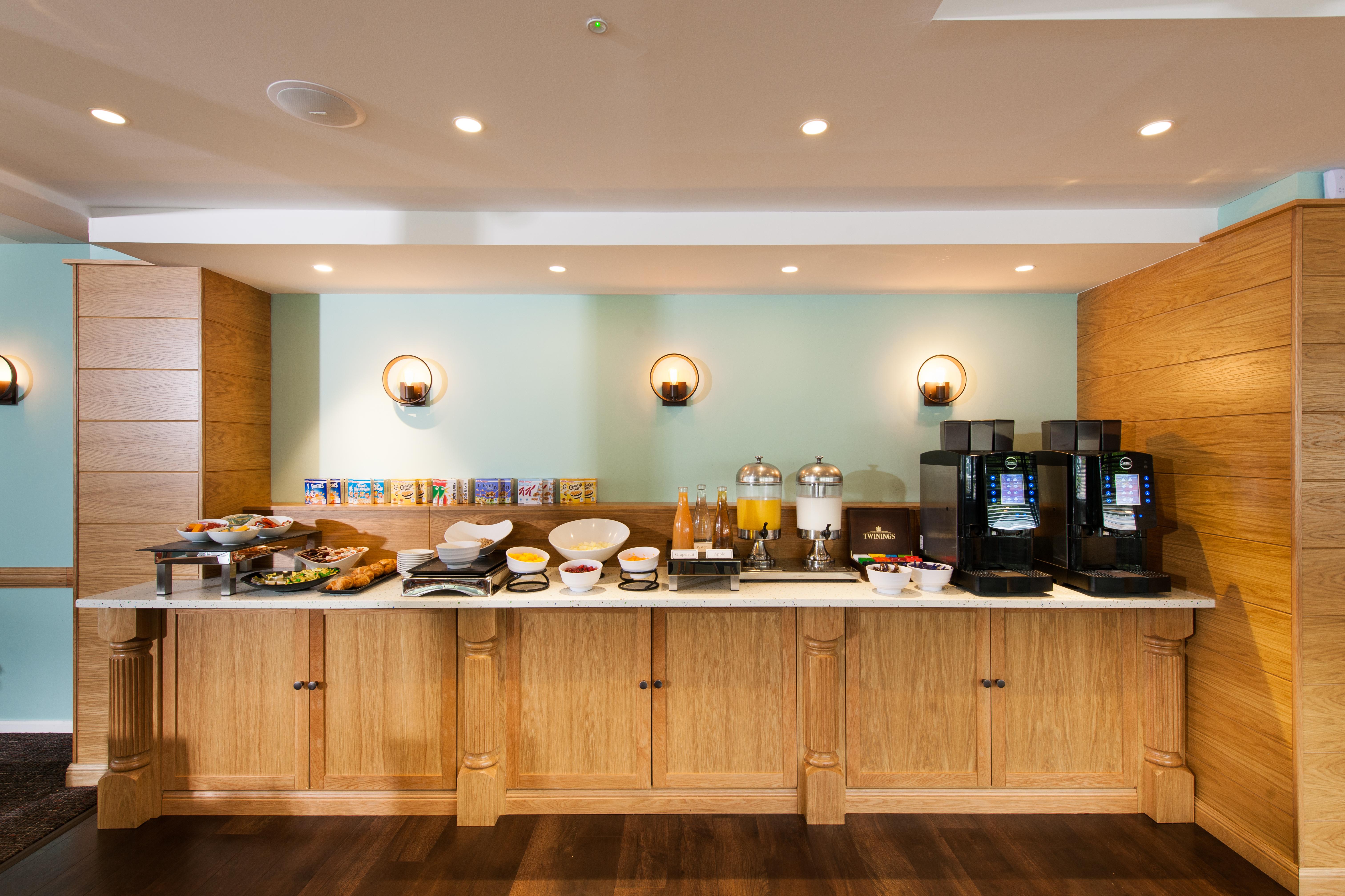 Leonardo Inn Aberdeen Airport Dyce Buitenkant foto