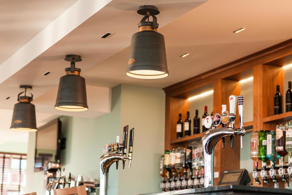 Leonardo Inn Aberdeen Airport Dyce Buitenkant foto