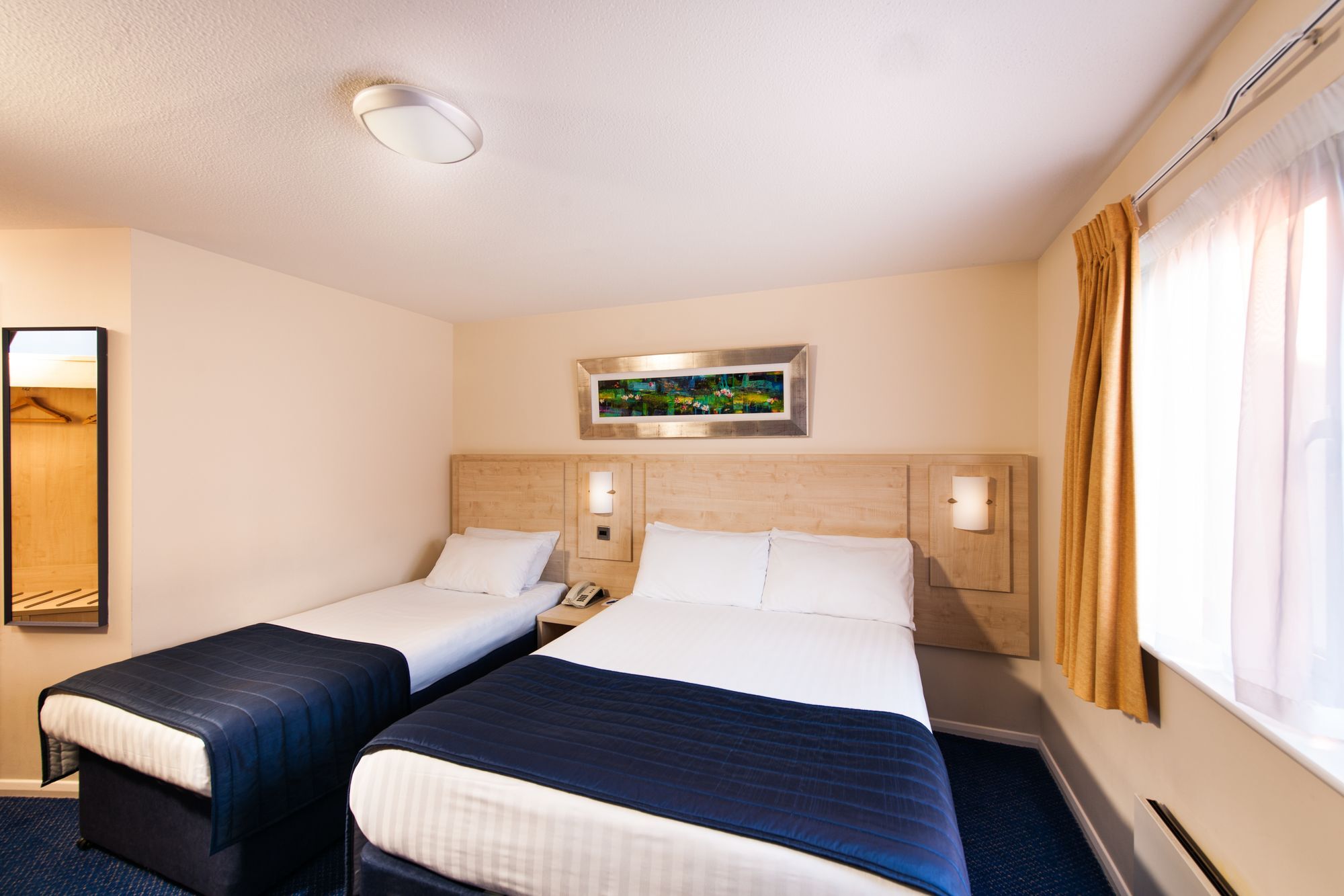 Leonardo Inn Aberdeen Airport Dyce Buitenkant foto